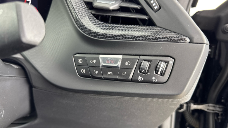 BMW 2 Series 218i Sport 4dr DCT Petrol Saloon